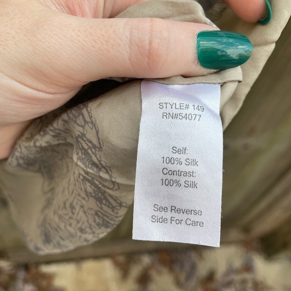 Cabi Nude 100% Silk Floral Ruffle Trim Button Down Tank Top - Picture 5 of 6